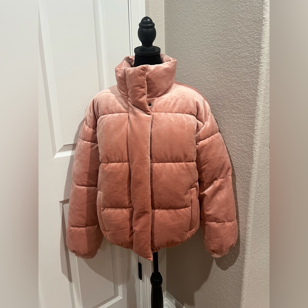 Daily Ritual Women's Mock-Neck Short Puffer Jacket - M, Velvet Dusty Pink